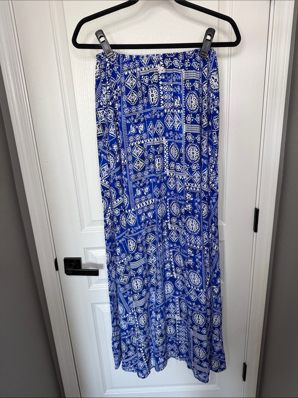Aakaa Royal Blue and White Printed Maxi Skirt